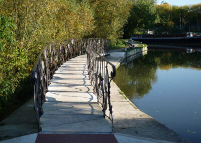 Over-The-Weir-(Footbridge)-Sculpture-Harlow